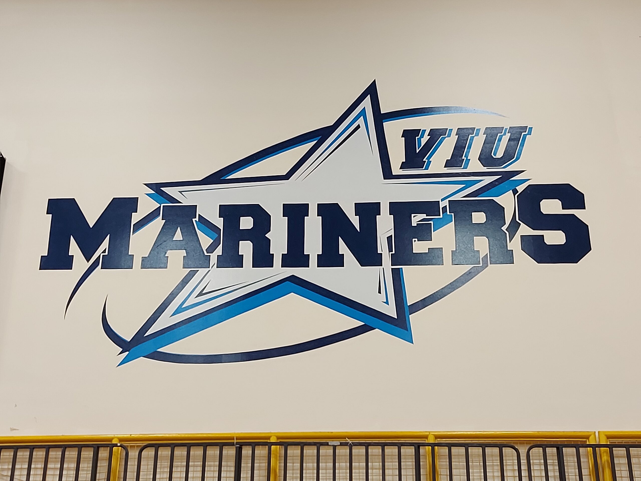 The VIU Mariners logo.